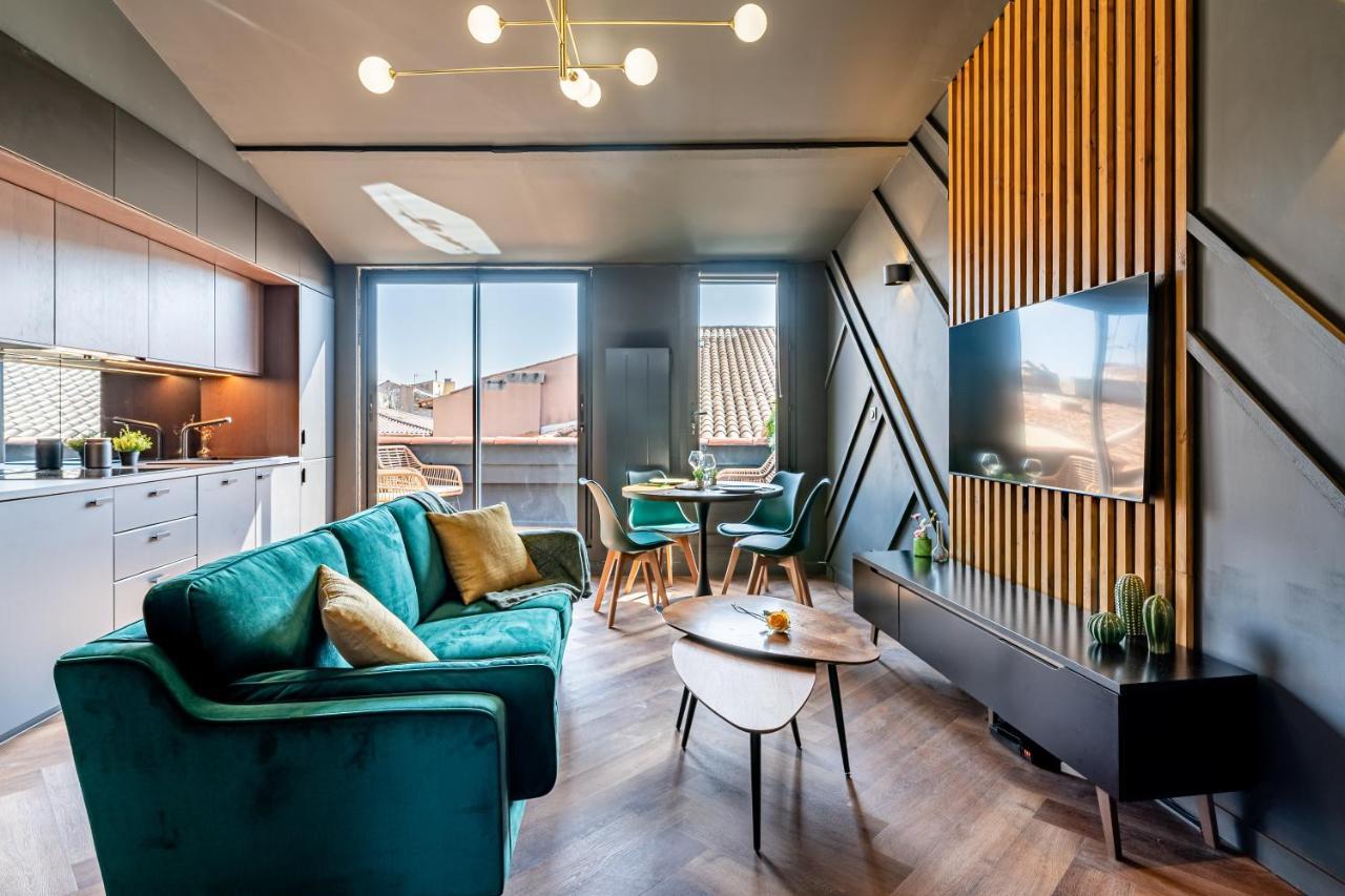 Loft En Ville - Duplex Terrasse Coeur Historique Avec Vue Degagee & Parking Souterrain Offert La Ciotat Exterior foto